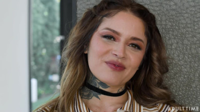 Up Close with Vanessa Vega